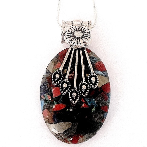 Beautiful, unique, copper red coral, 2 inch pendant on 925 marked 22 inch chain - Picture 2 of 4